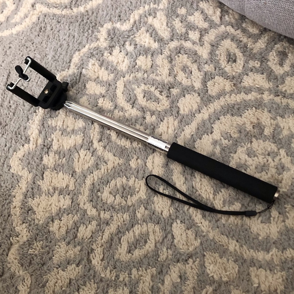 Black expandable self stick